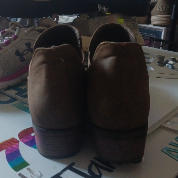 Boots - Picture 3 of 3